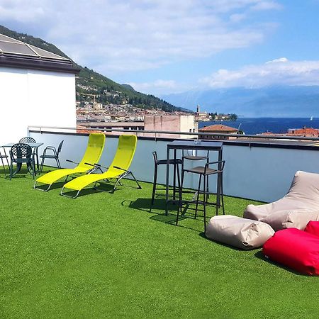 Lake Garda Hostel Сало Экстерьер фото