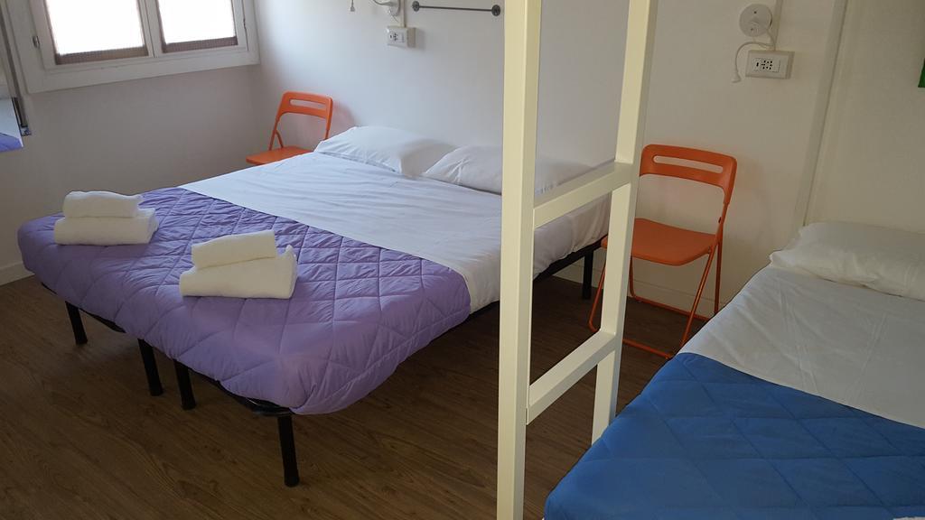 Lake Garda Hostel Сало Экстерьер фото